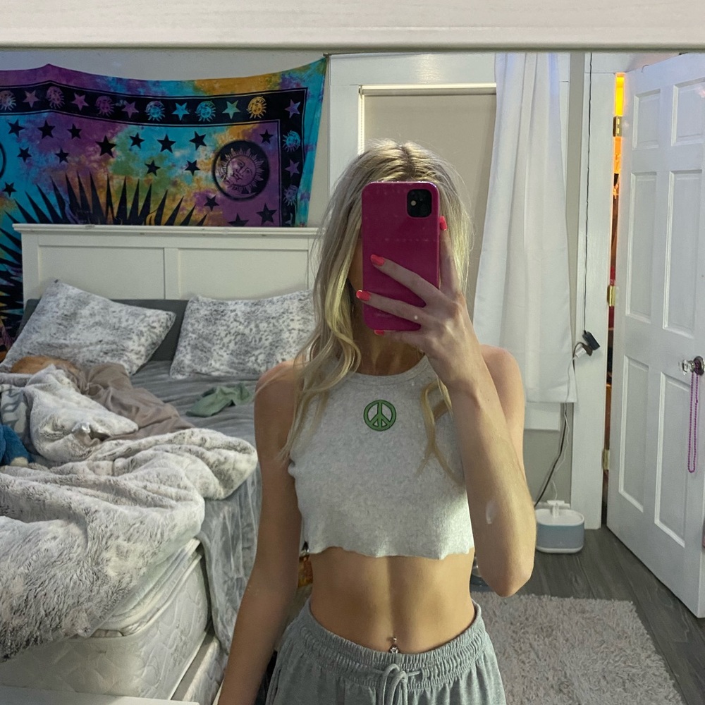 peace sign tank